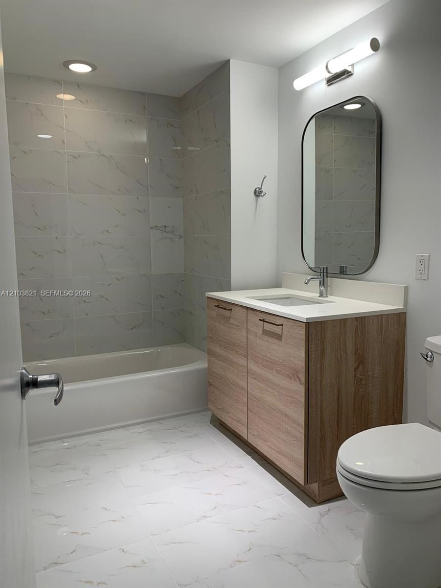 16385 Biscayne Boulevard 2302, North Miami Beach, FL 33160 photo 14