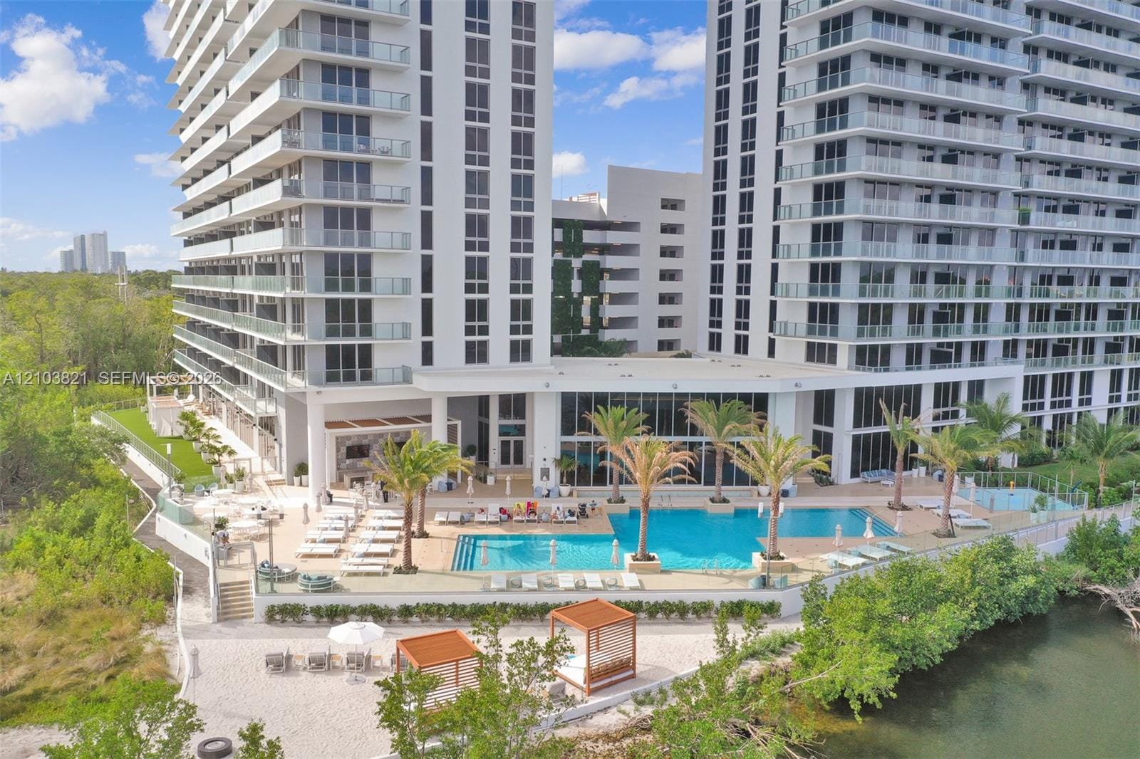 16385 Biscayne Boulevard 2302, North Miami Beach, FL 33160 photo 18