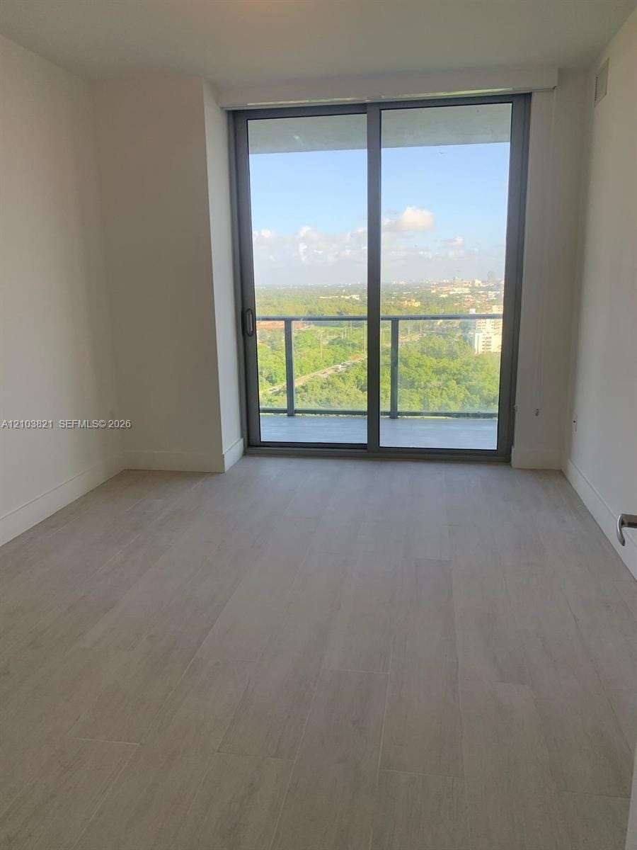 16385 Biscayne Boulevard 2302 — photo 7