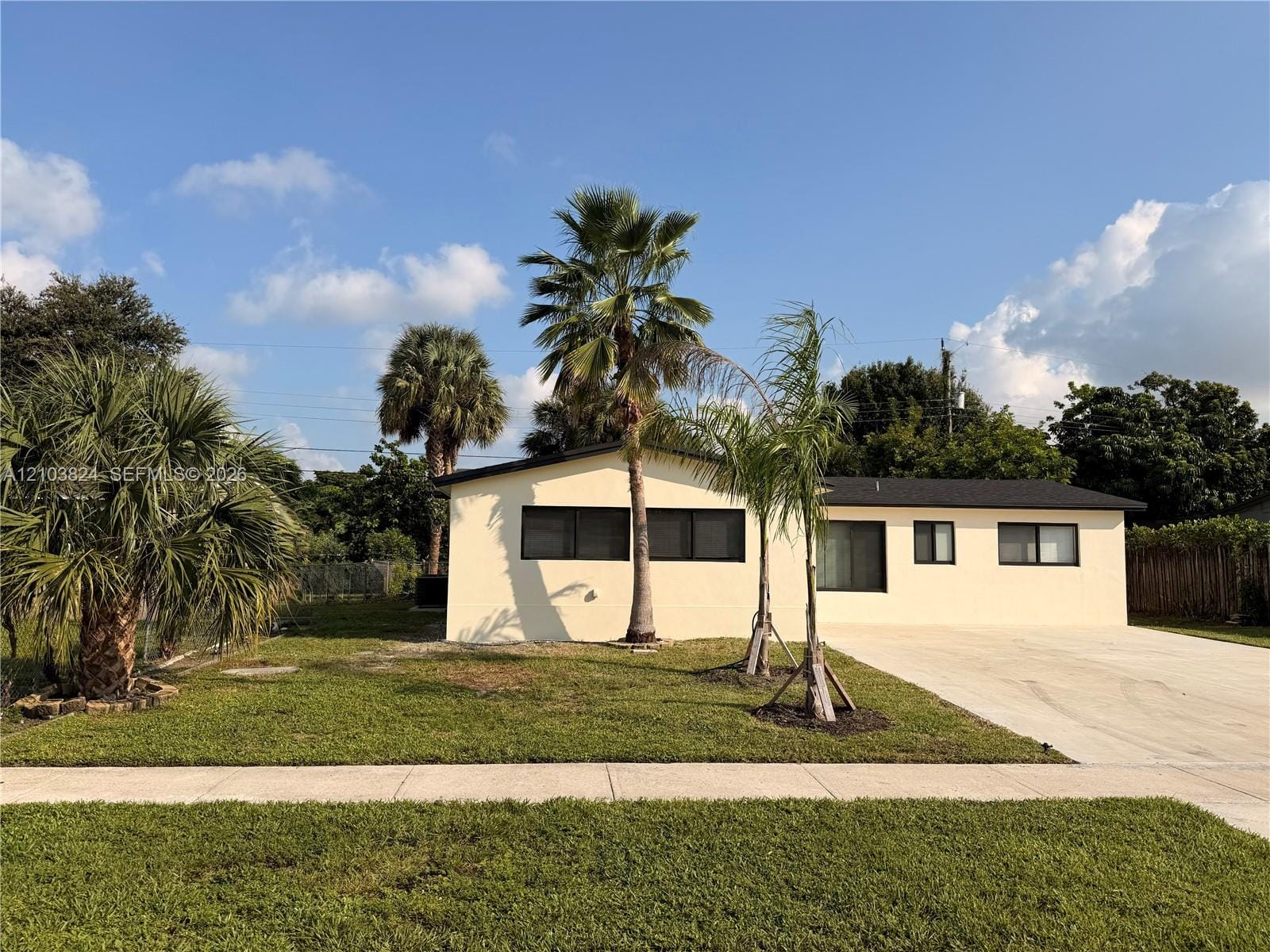 6211 NW 16th Court, Sunrise, FL 33313 photo 2