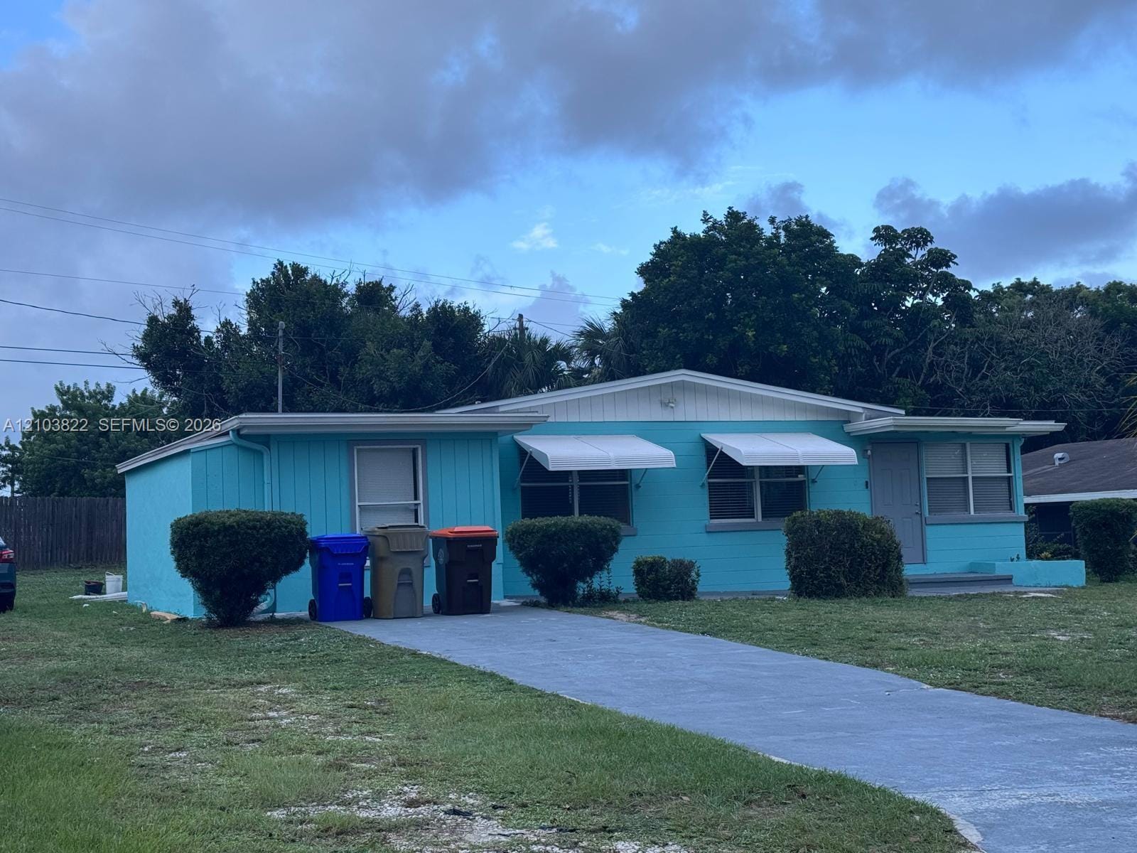 390 SW 7th Road SW 390, Vero Beach, FL 32962 photo 1