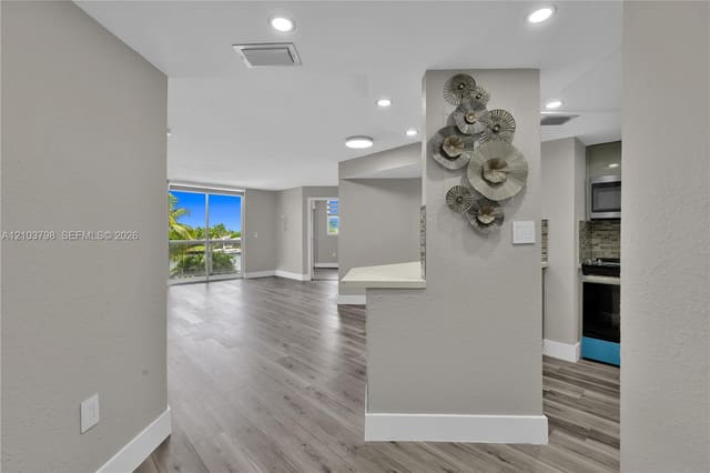 5880 Collins Avenue 403, Miami Beach, FL 33140