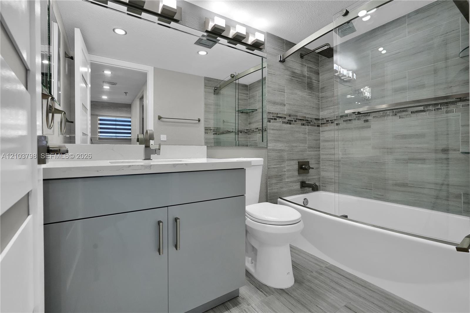 5880 Collins Avenue 403, Miami Beach, FL 33140 photo 18