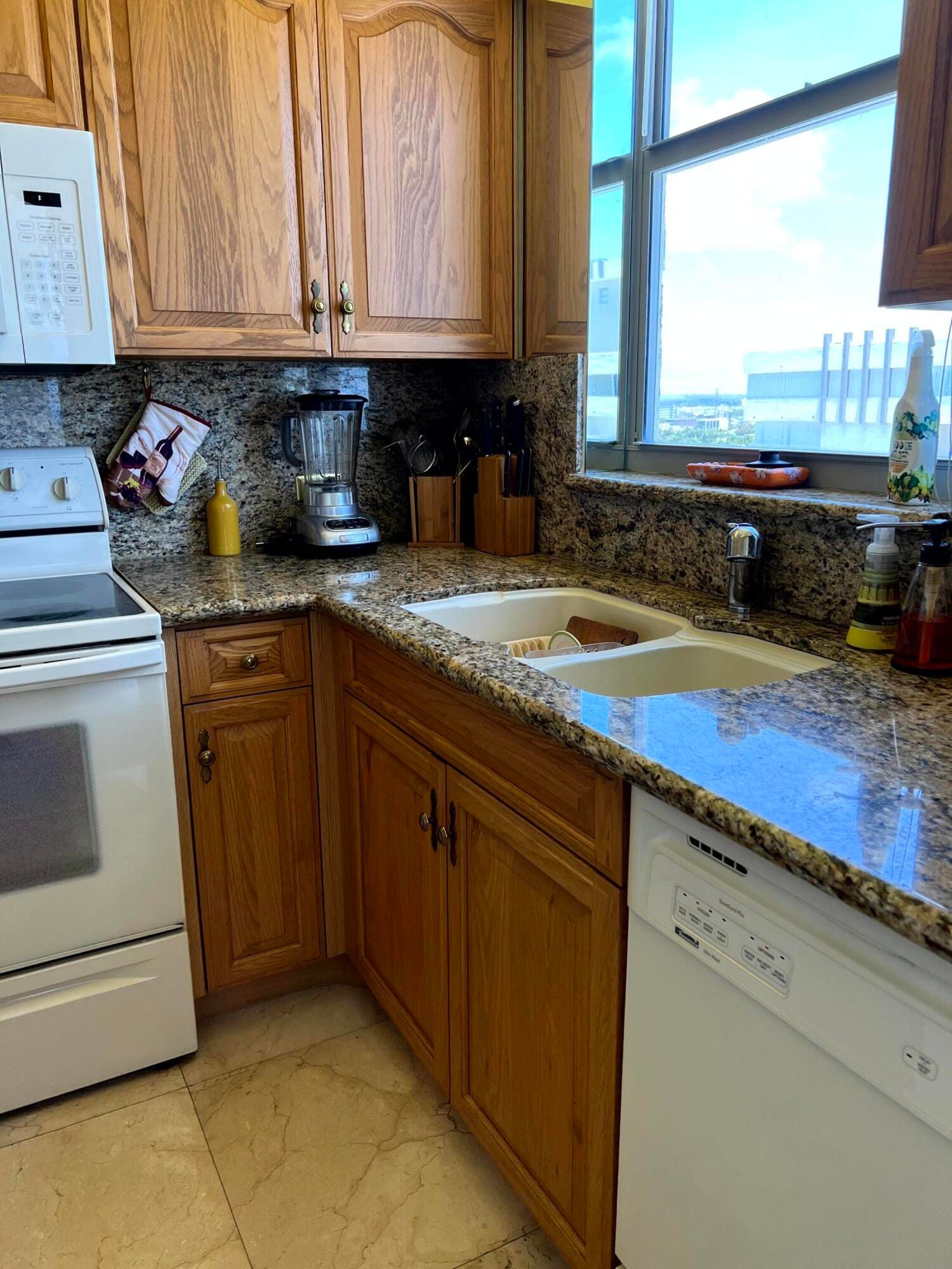 1010 S OCEAN Boulevard PH12, Pompano Beach, FL 33062 photo 21