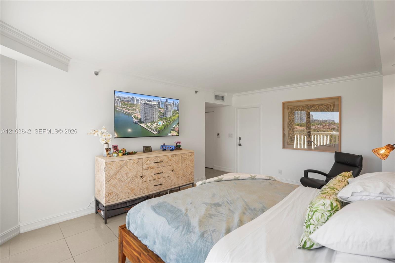 1000 W Island Boulevard 504, Aventura, FL 33160 photo 11