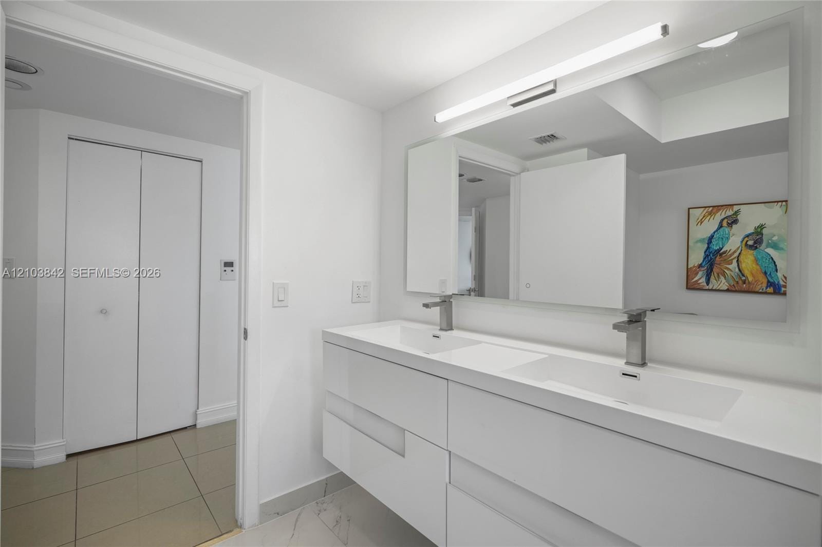 1000 W Island Boulevard 504, Aventura, FL 33160 photo 17