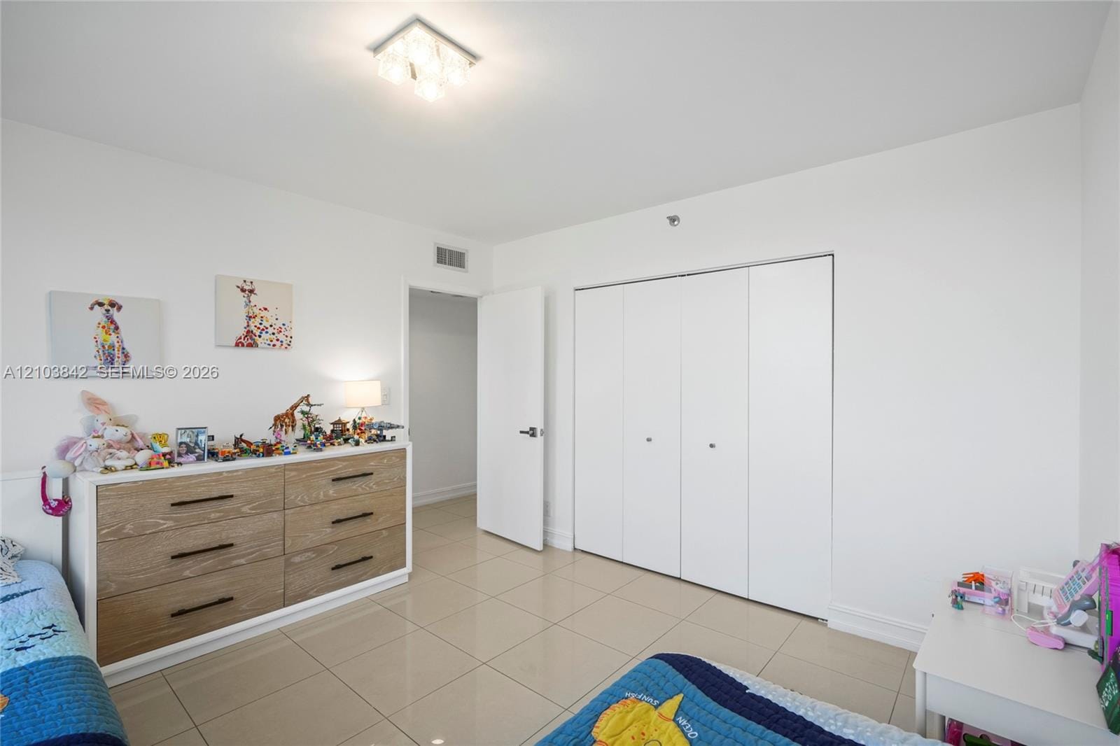 1000 W Island Boulevard 504, Aventura, FL 33160 photo 24