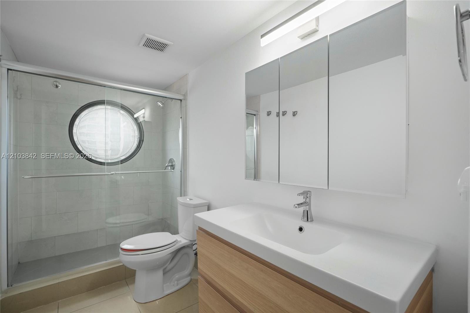 1000 W Island Boulevard 504, Aventura, FL 33160 photo 25