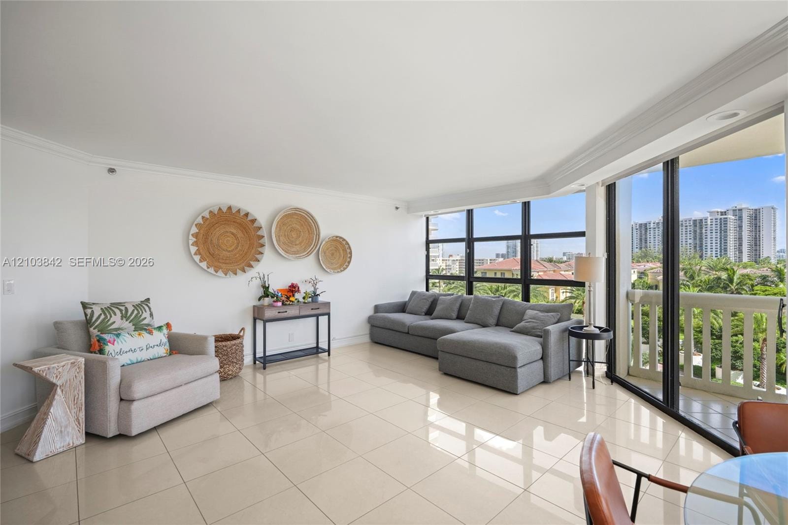 1000 W Island Boulevard 504, Aventura, FL 33160 photo 4