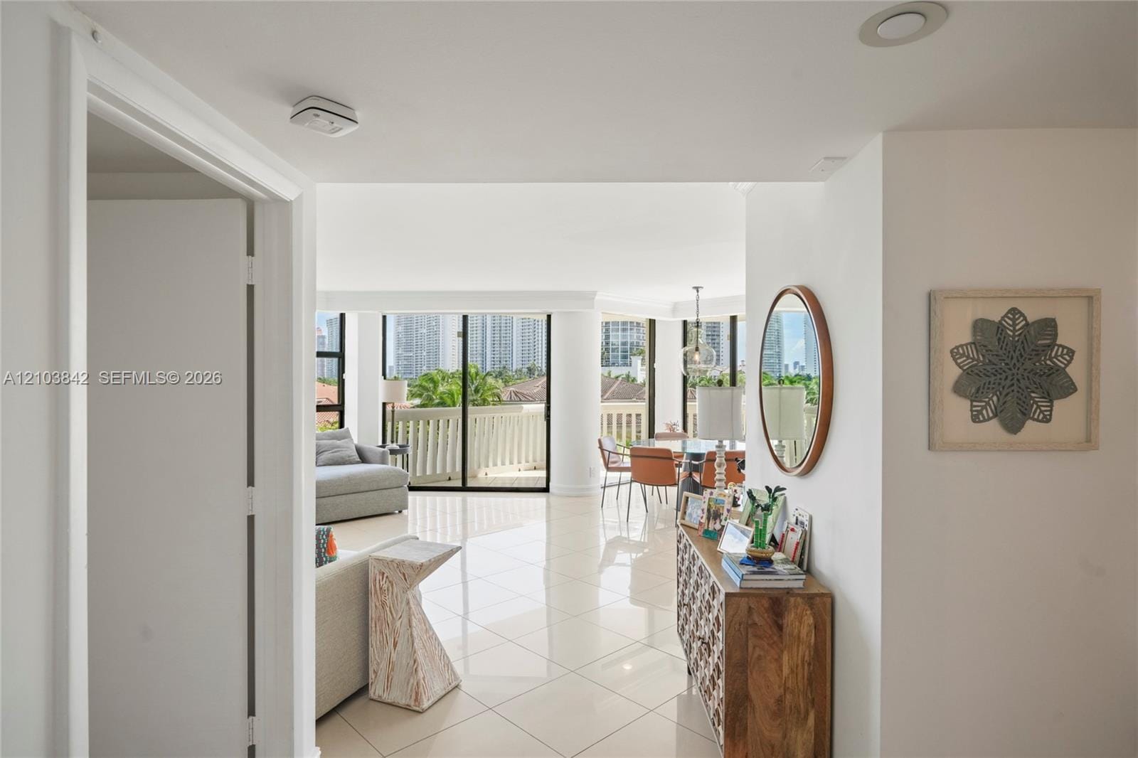 1000 W Island Boulevard 504, Aventura, FL 33160 photo 8