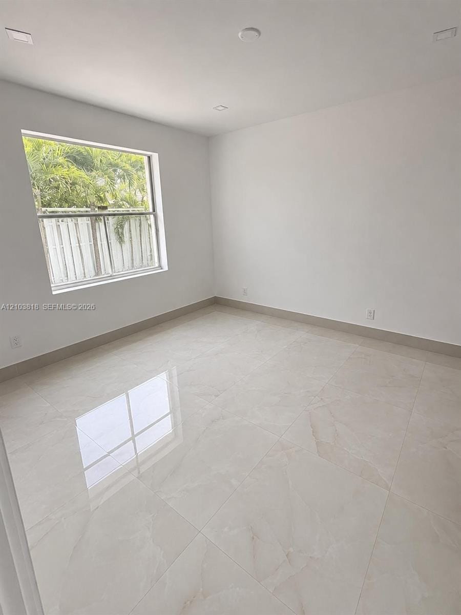 5292 SW 38th Avenue — photo 10