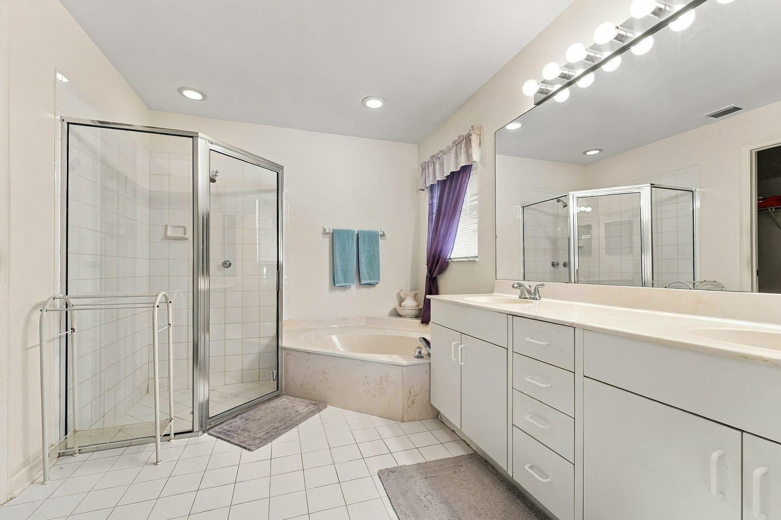 3705 BEACHWOOD Drive — photo 10