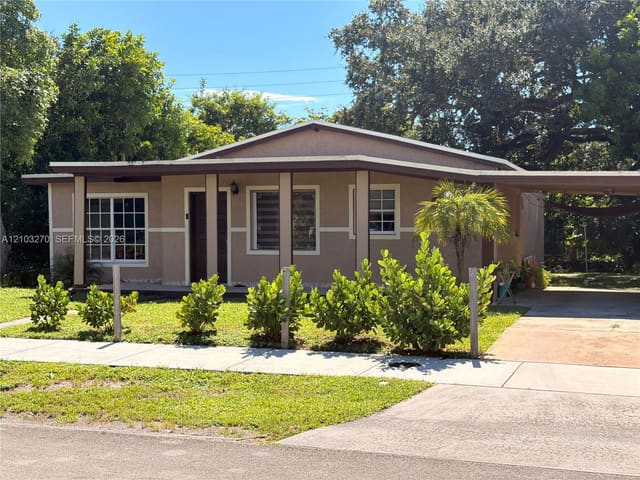 4620 SW 28th Street, West Park, FL 33023