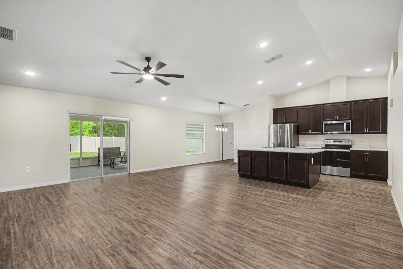 427 Flagler Road SE — photo 6