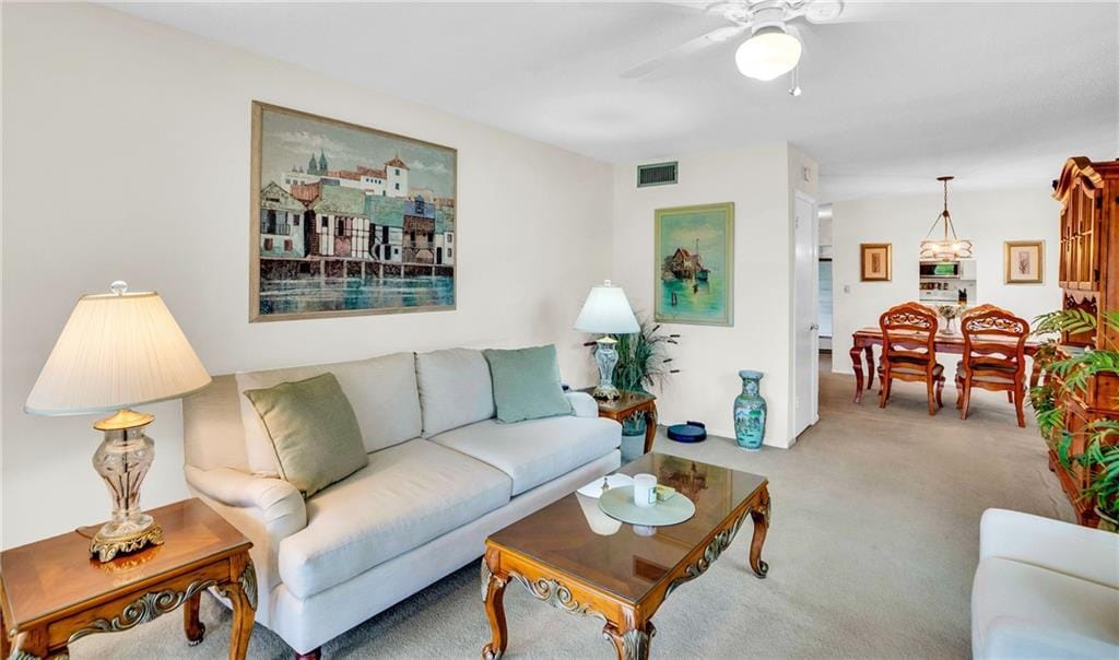 1 VISTA PALM Lane 207 — photo 9