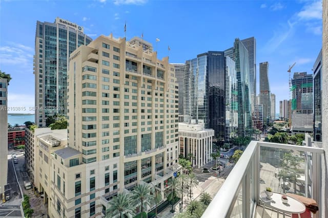 1060 Brickell Avenue 1207, Miami, FL 33131