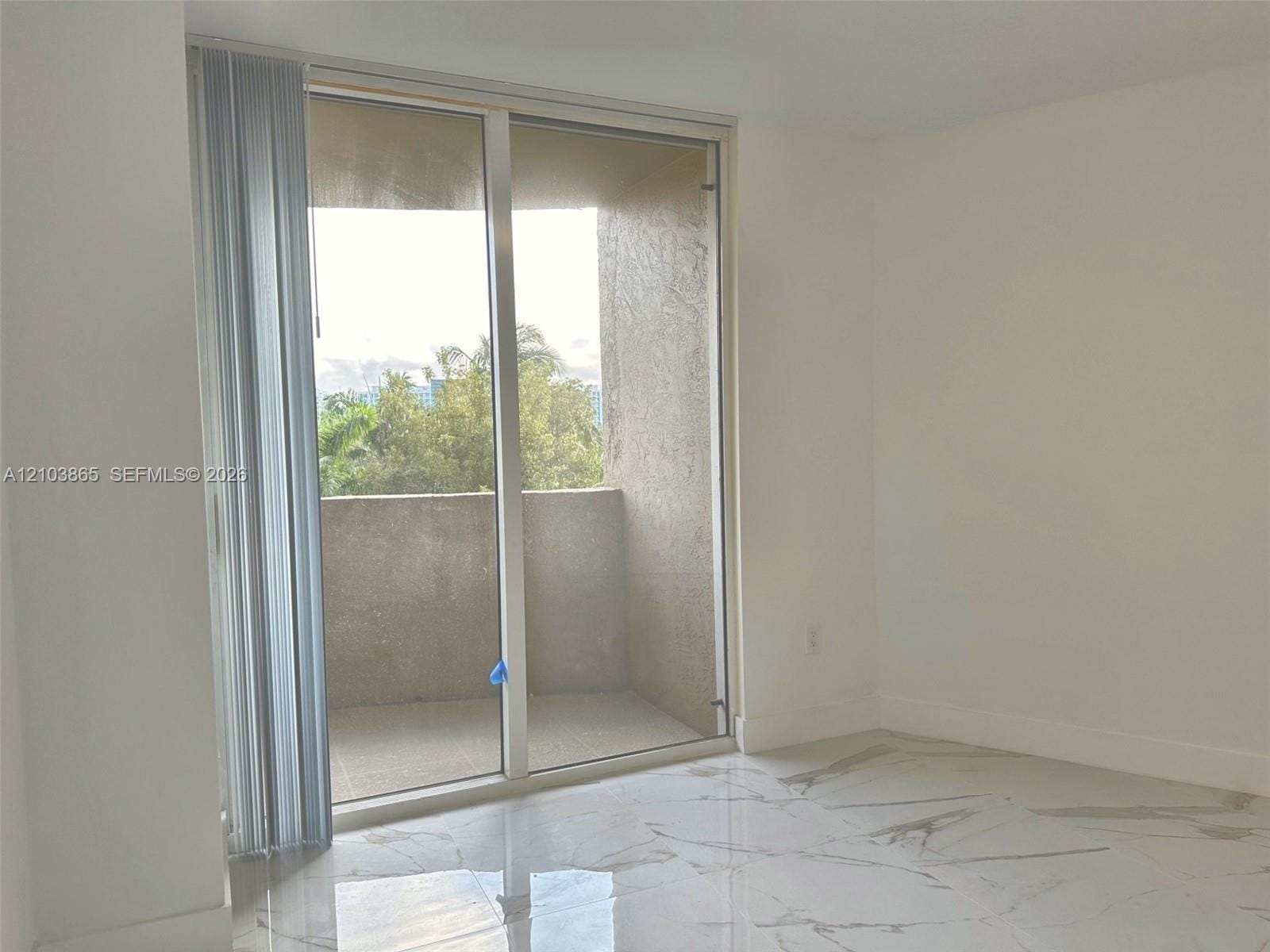 19501 W Country Club Drive 406, Aventura, FL 33180 photo 8