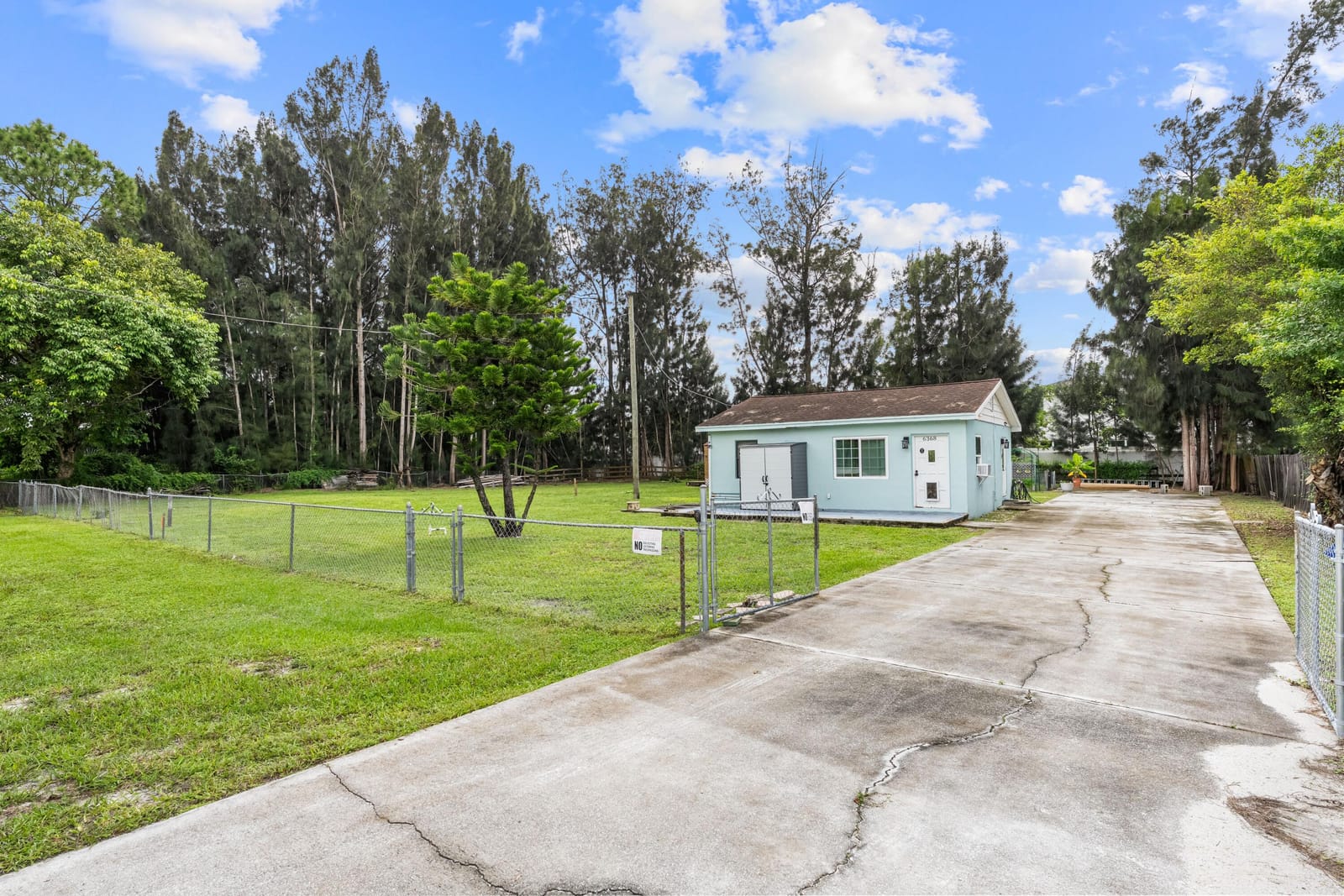 6368 Bishoff Road, West Palm Beach, FL 33413 photo 2