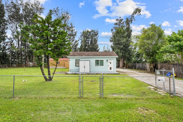 6368 Bishoff Road, West Palm Beach, FL 33413