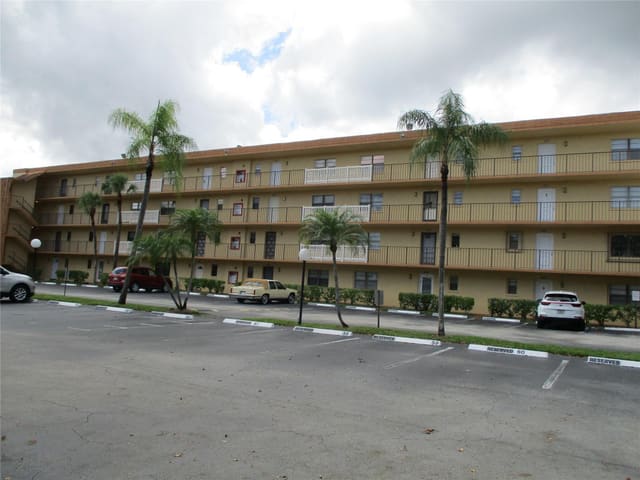 9273 SW 8TH Street 312, Boca Raton, FL 33428