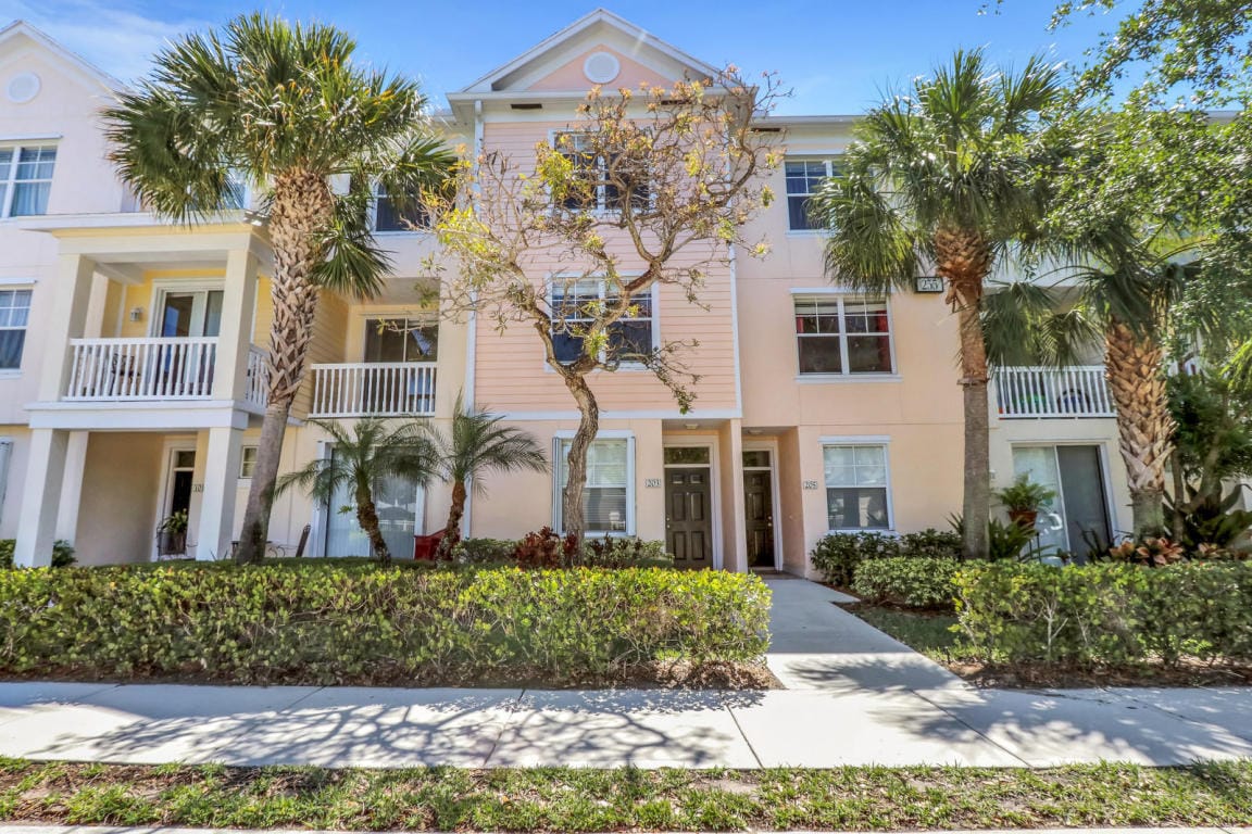 255 Murcia Drive 203, Jupiter, FL 33458