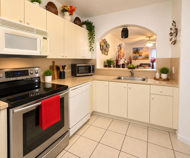 1271 SE 29th Street 104-24, Homestead, FL 33035
