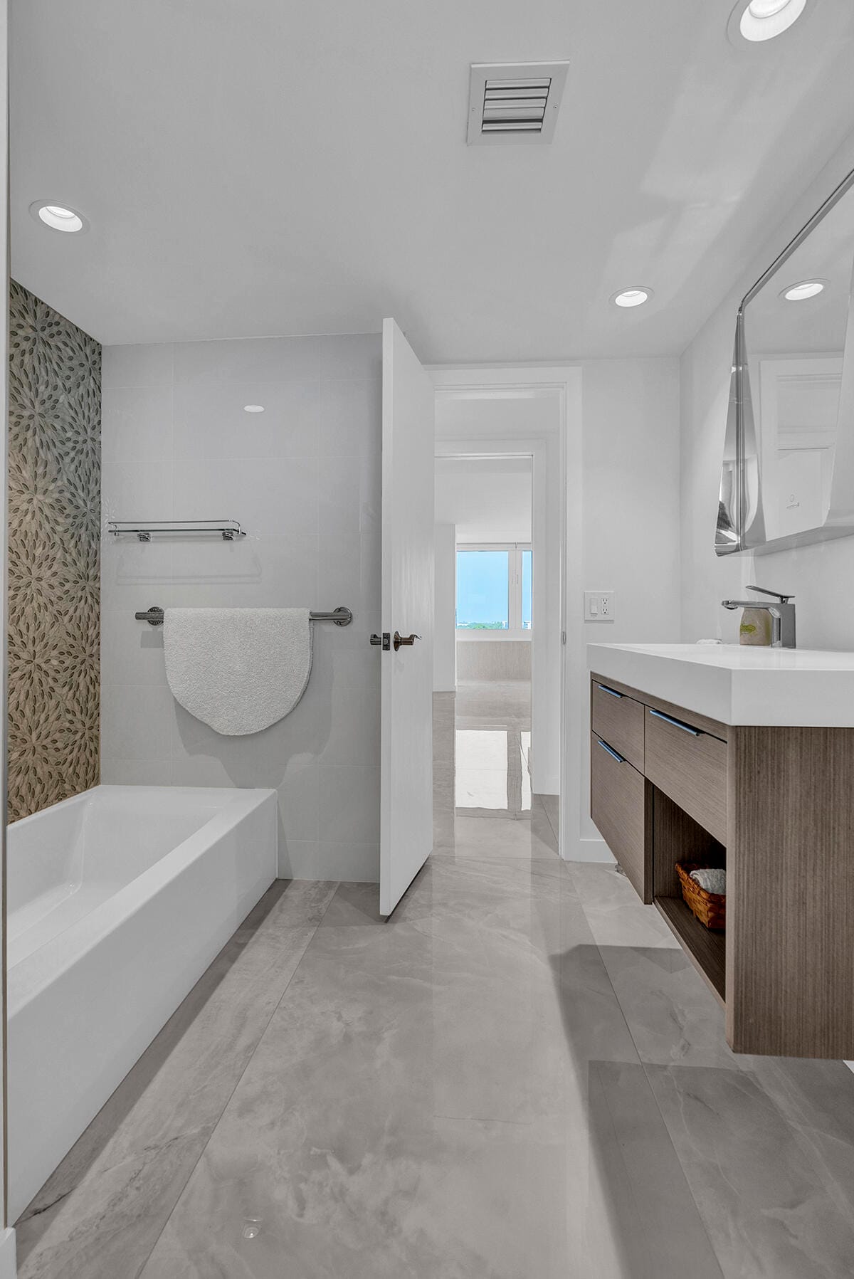 201 N Riverside Drive #802, Pompano Beach, FL 33062 photo 27