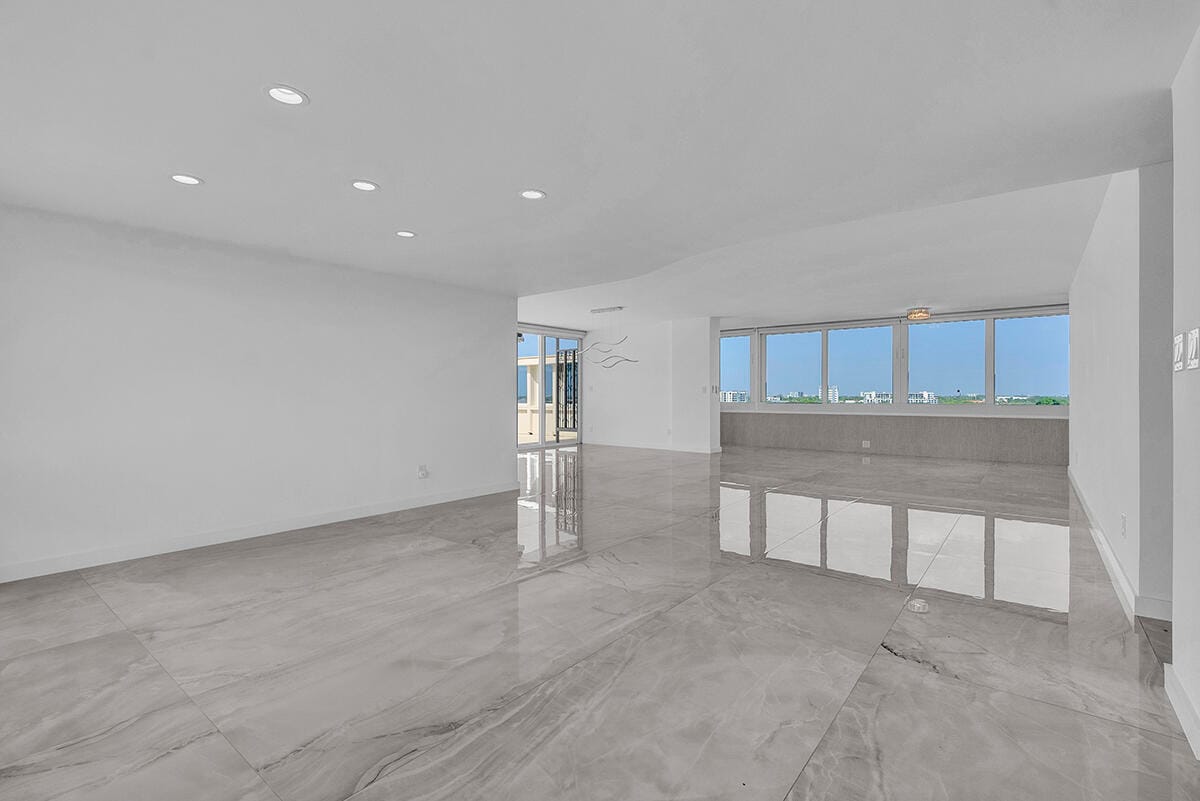 201 N Riverside Drive #802 — photo 4