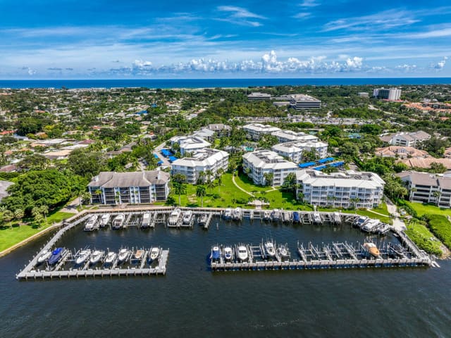 441 Bay Colony Drive N, Juno Beach, FL 33408