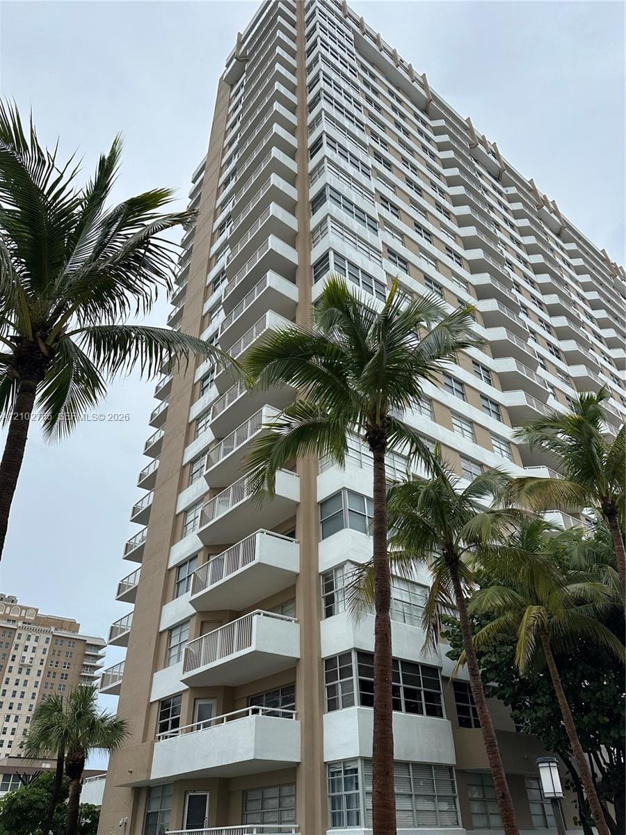1950 S Ocean Drive 5F — photo 1