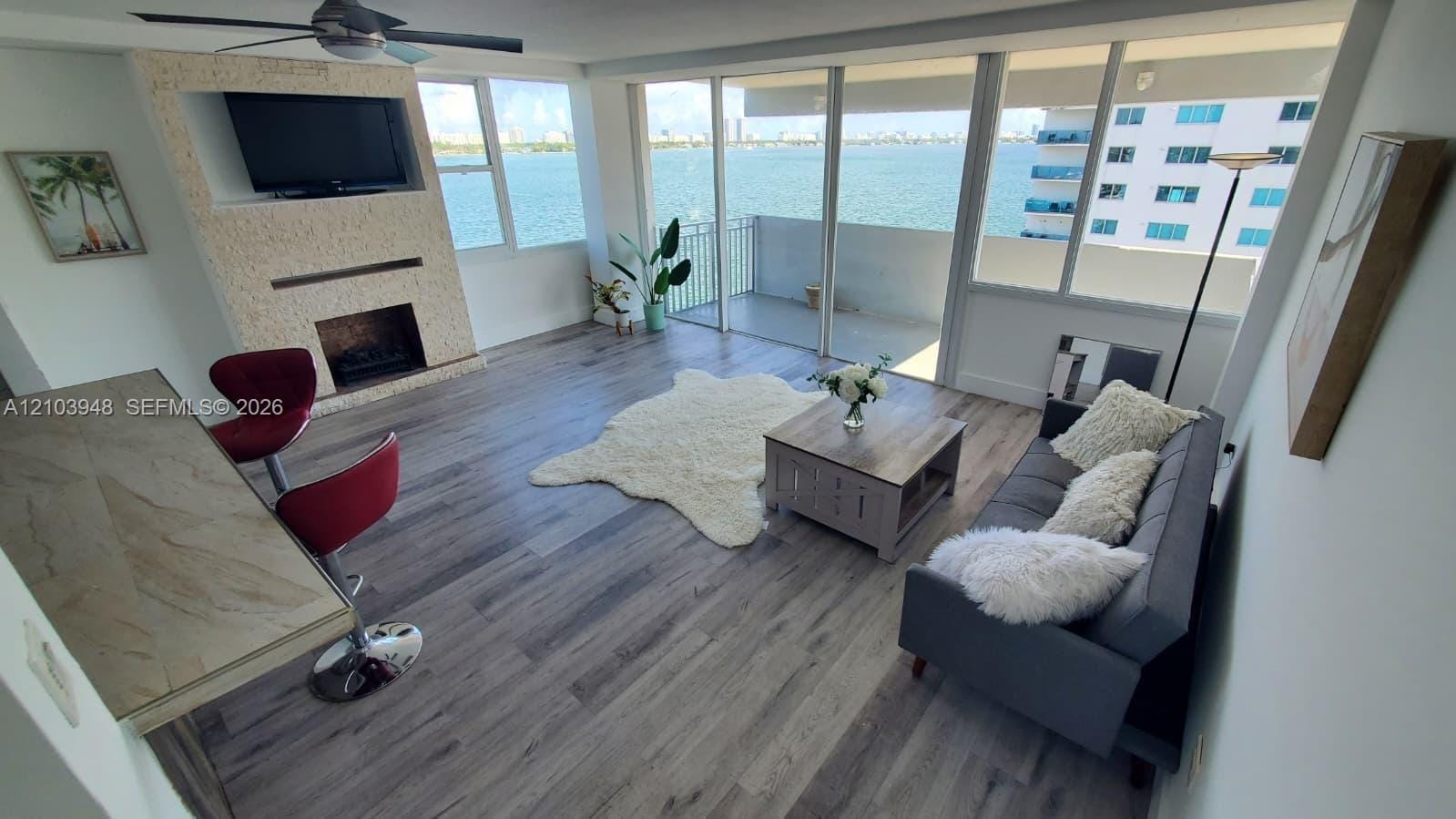 7545 E Treasure Drive 9H — photo 12