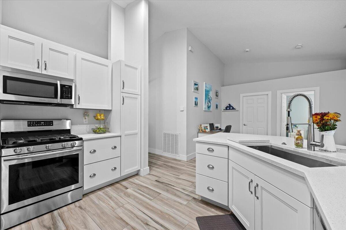 264 MALIBU Circle — photo 12