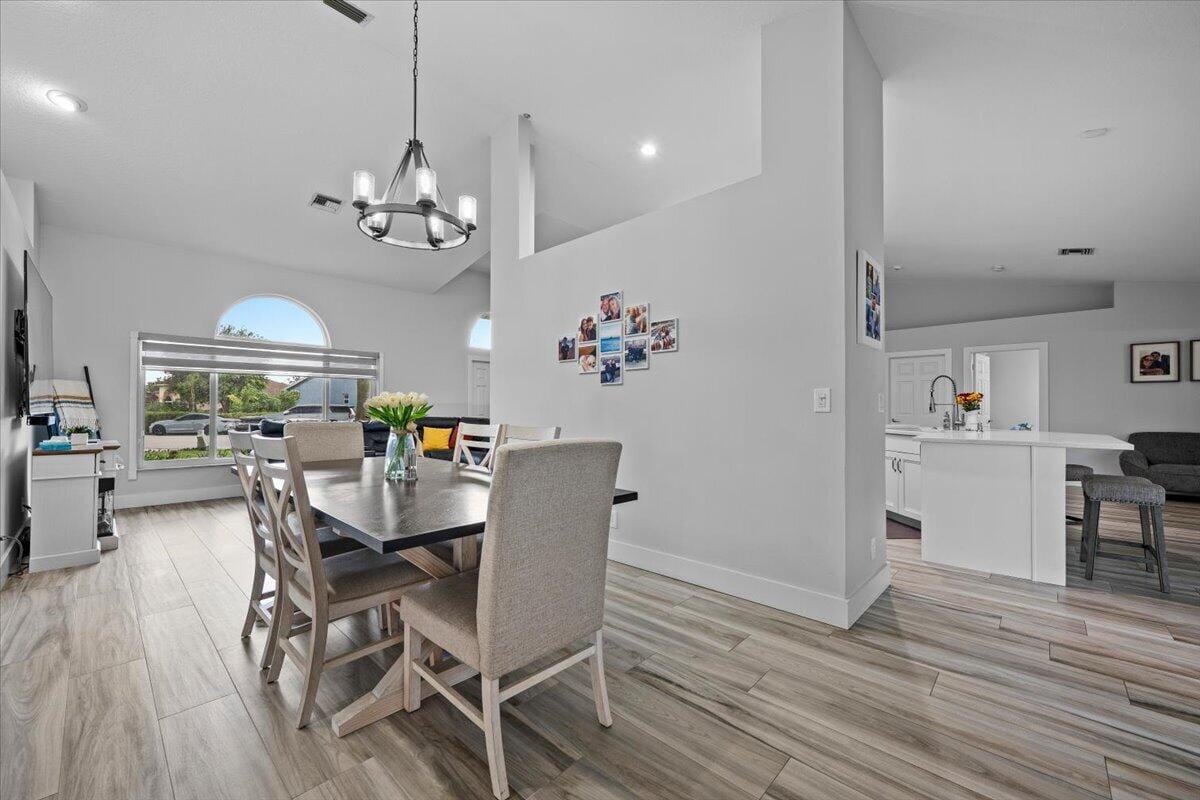264 MALIBU Circle — photo 5