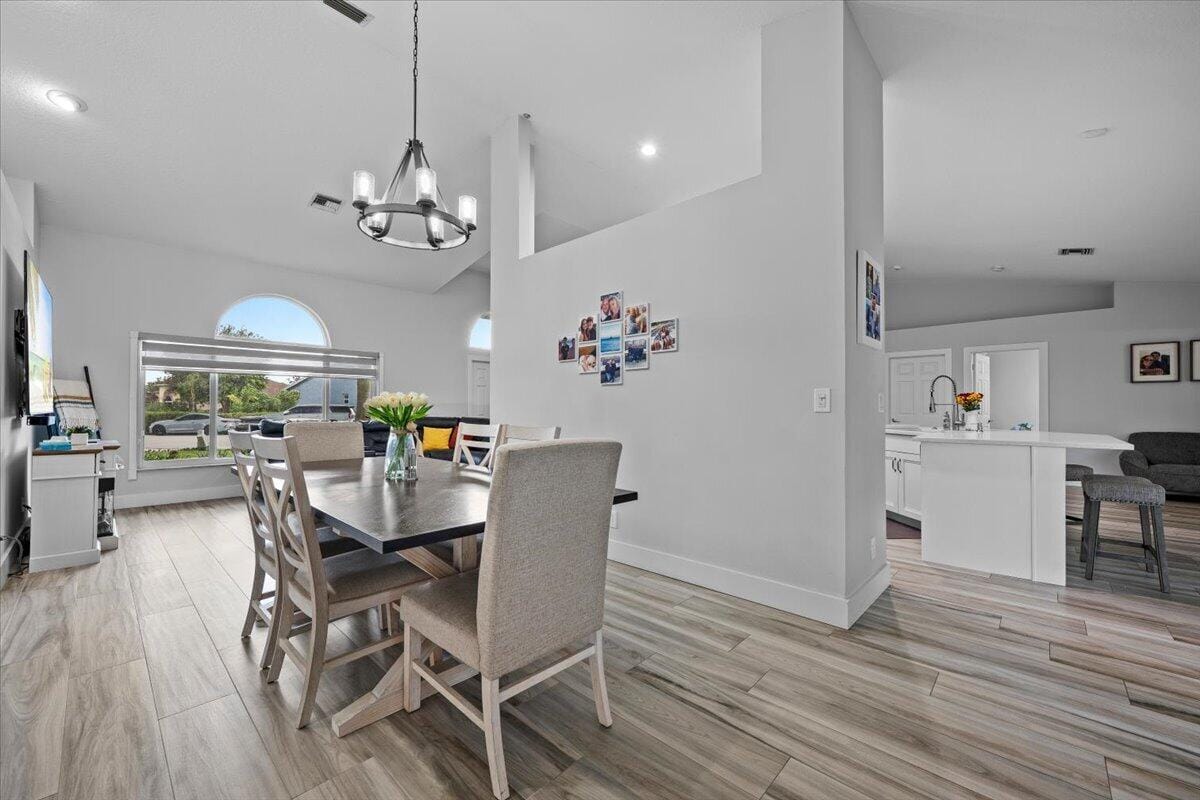264 MALIBU Circle — photo 6