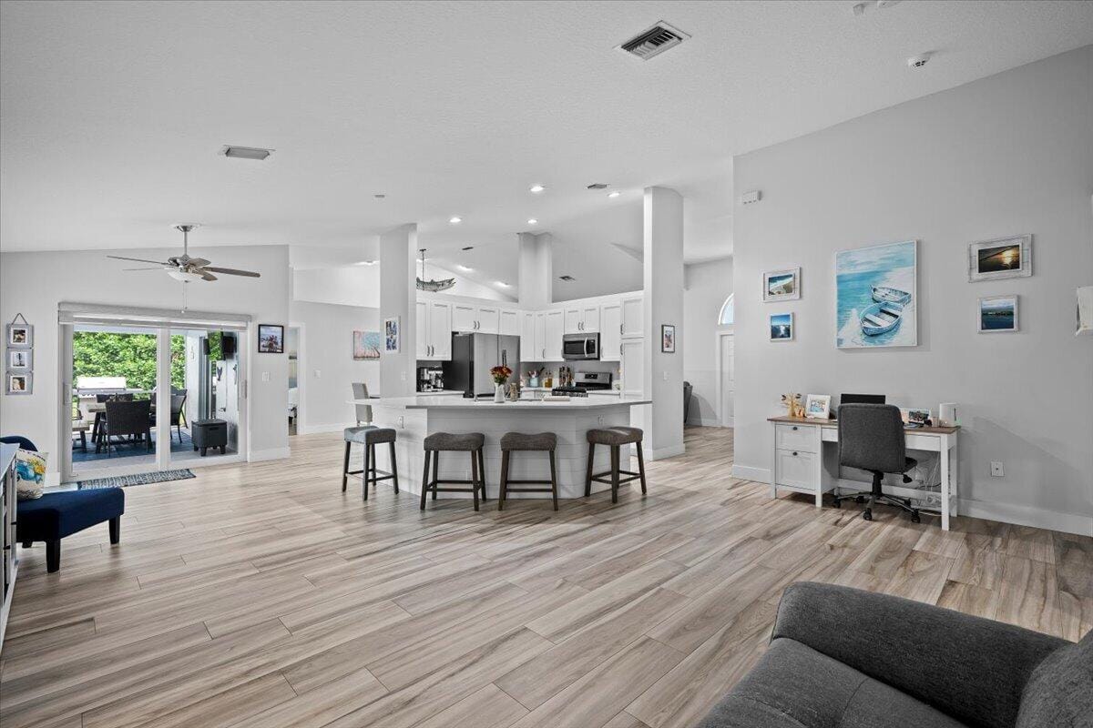 264 MALIBU Circle — photo 10