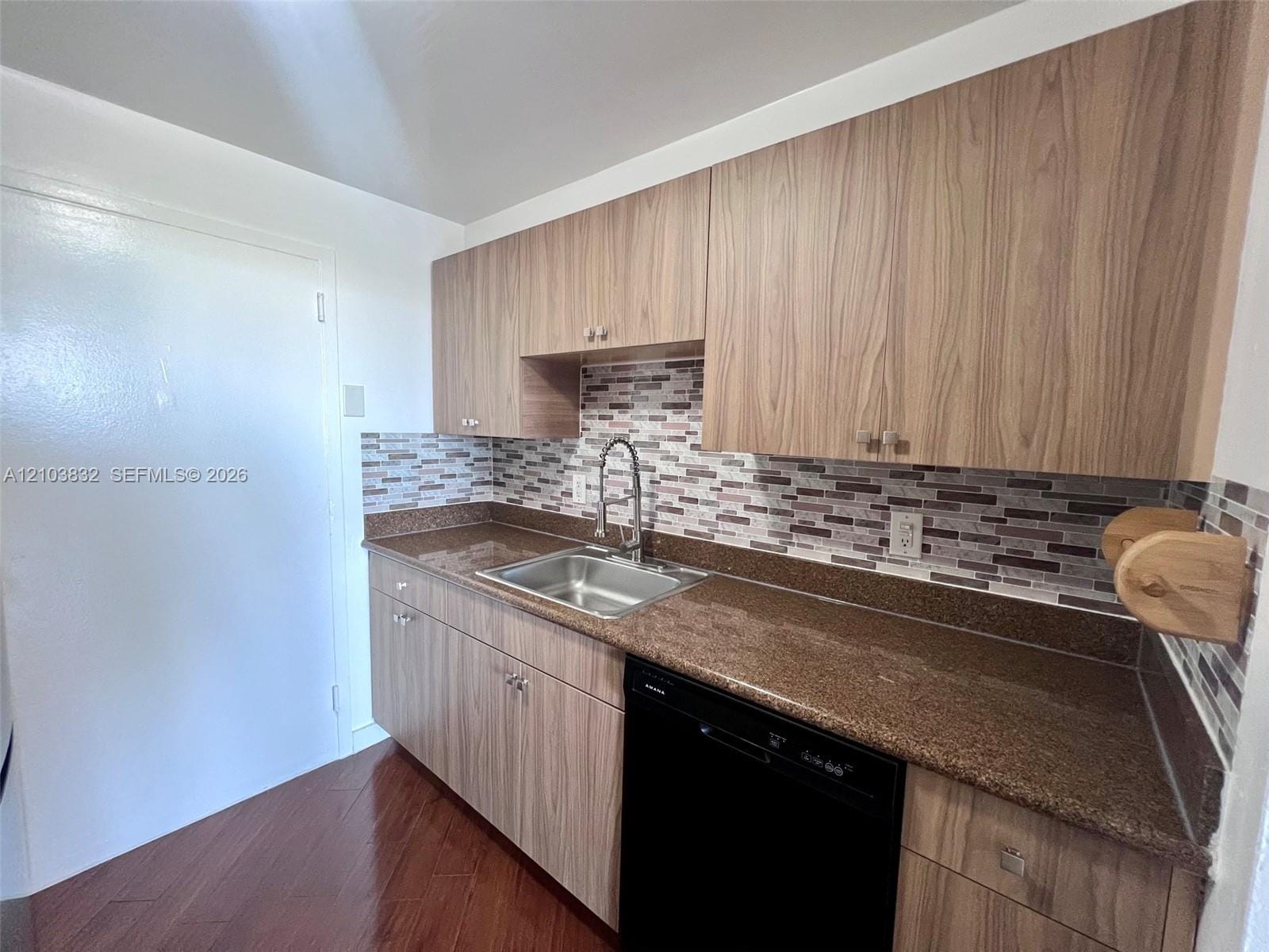 2020 NE 135th Street 810, North Miami, FL 33181 photo 5