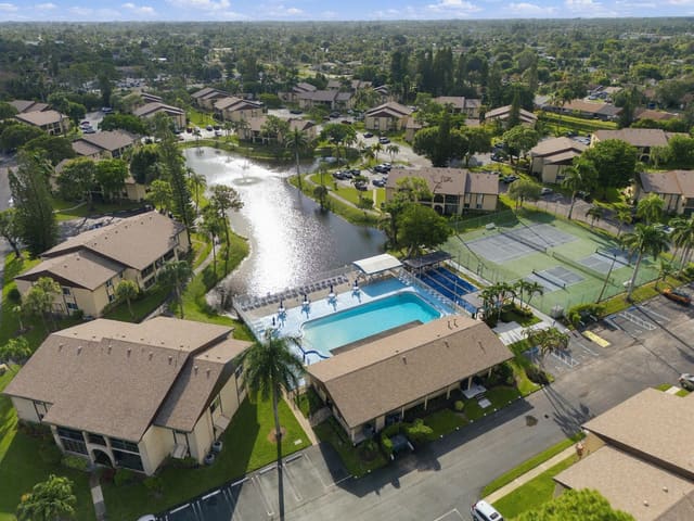 313 PINE RIDGE Circle C-2, Greenacres, FL 33463
