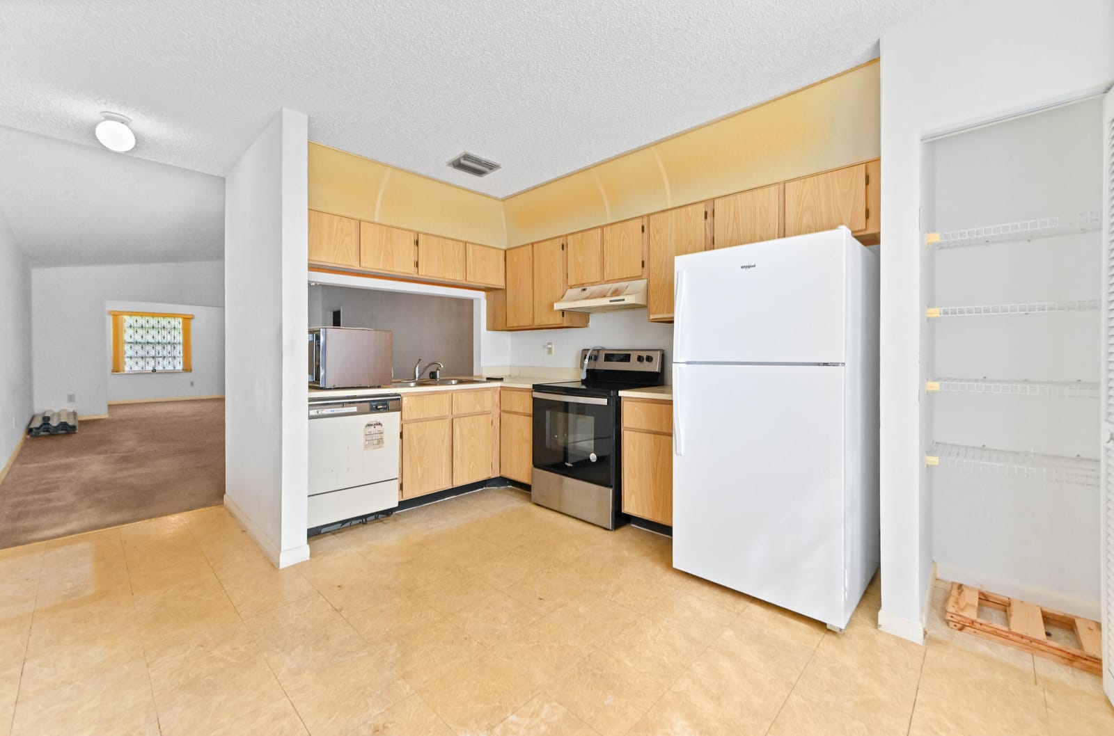 1671 Ferngran Avenue — photo 7