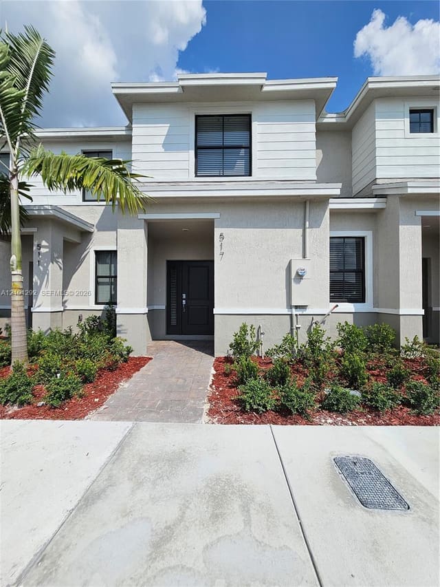 517 NE 15th Street, Florida City, FL 33034