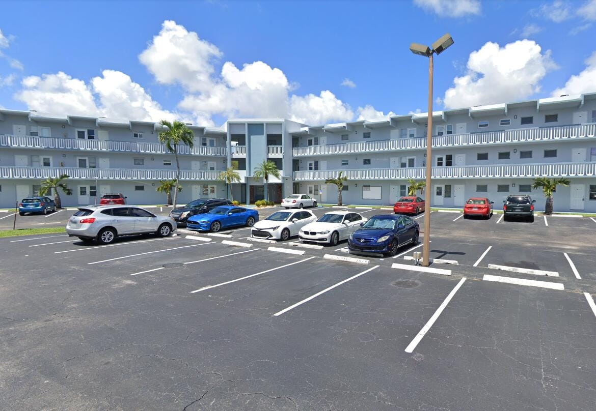 2200 PARK Lane 107, Hollywood, FL 33021 photo 14