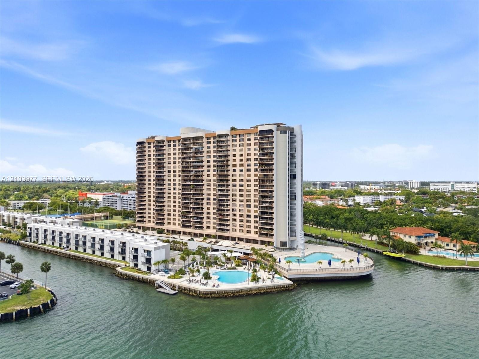 1800 NE 114th Street 1505, Miami, FL 33181 photo 2