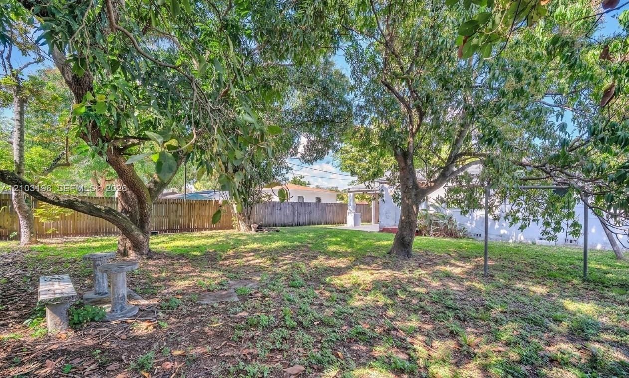 1236 Jann Avenue — photo 4