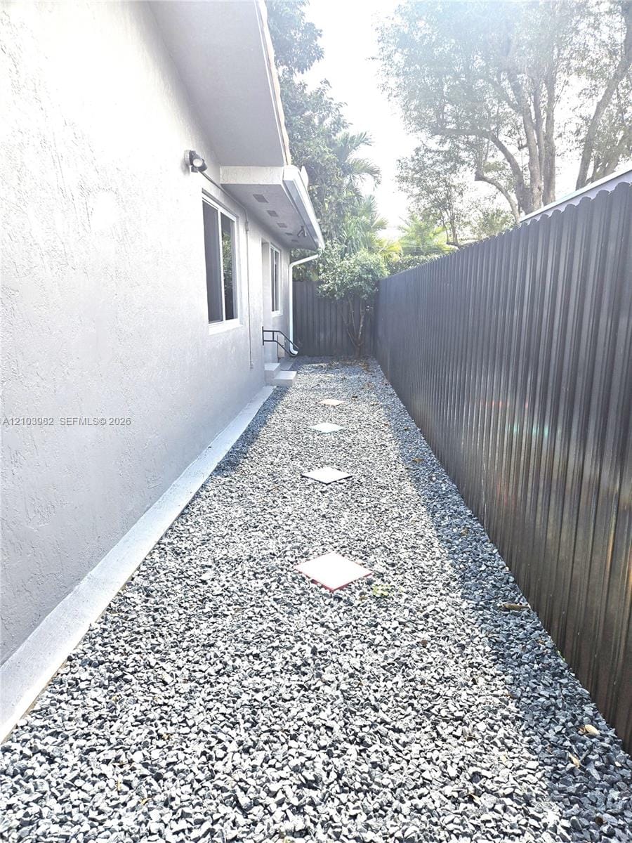10762 SW 61st Terrace B — photo 9