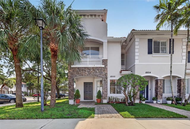 8200 SW 25th Court 101, Miramar, FL 33025