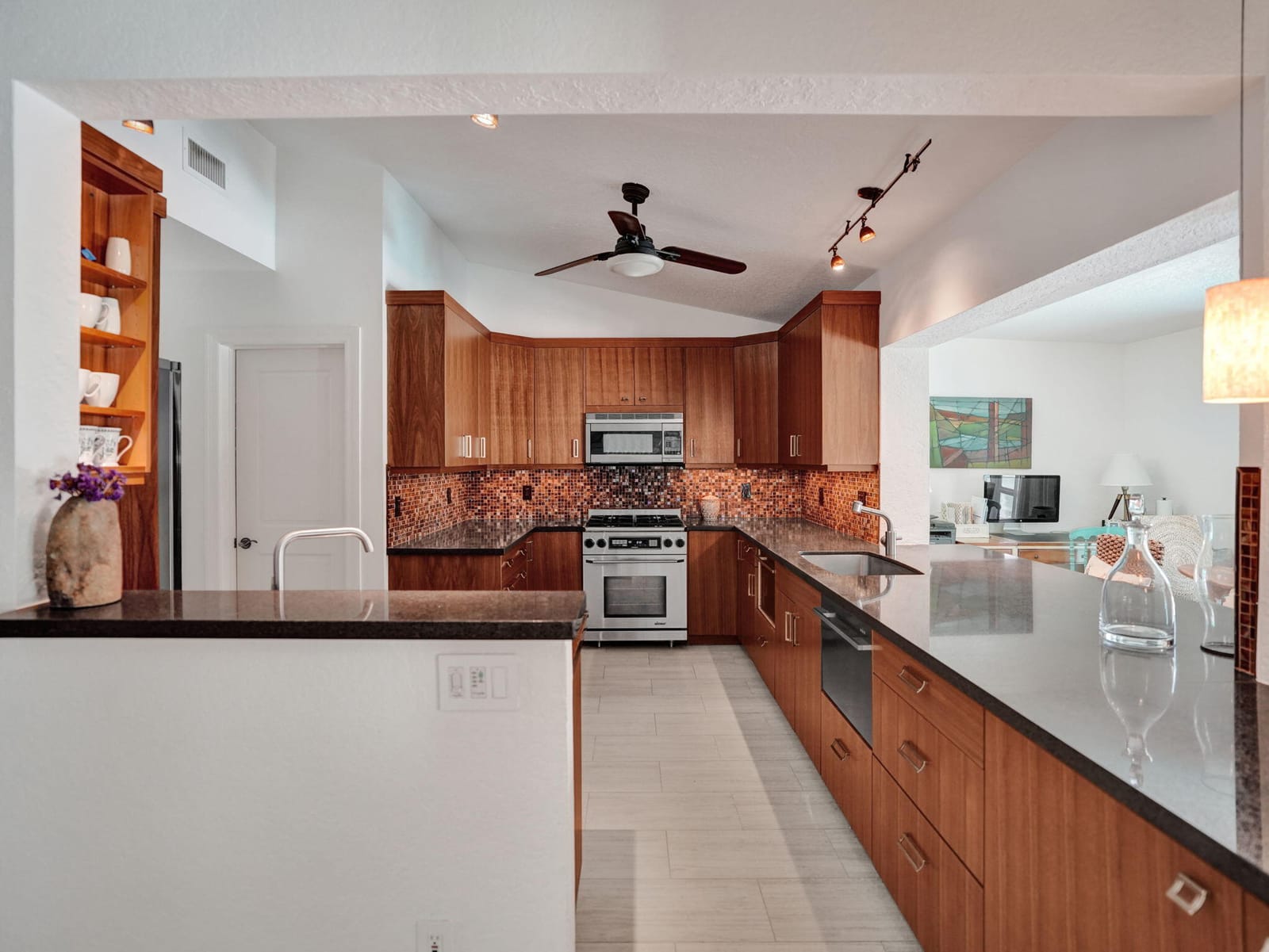 3207 DOVER Road — photo 9