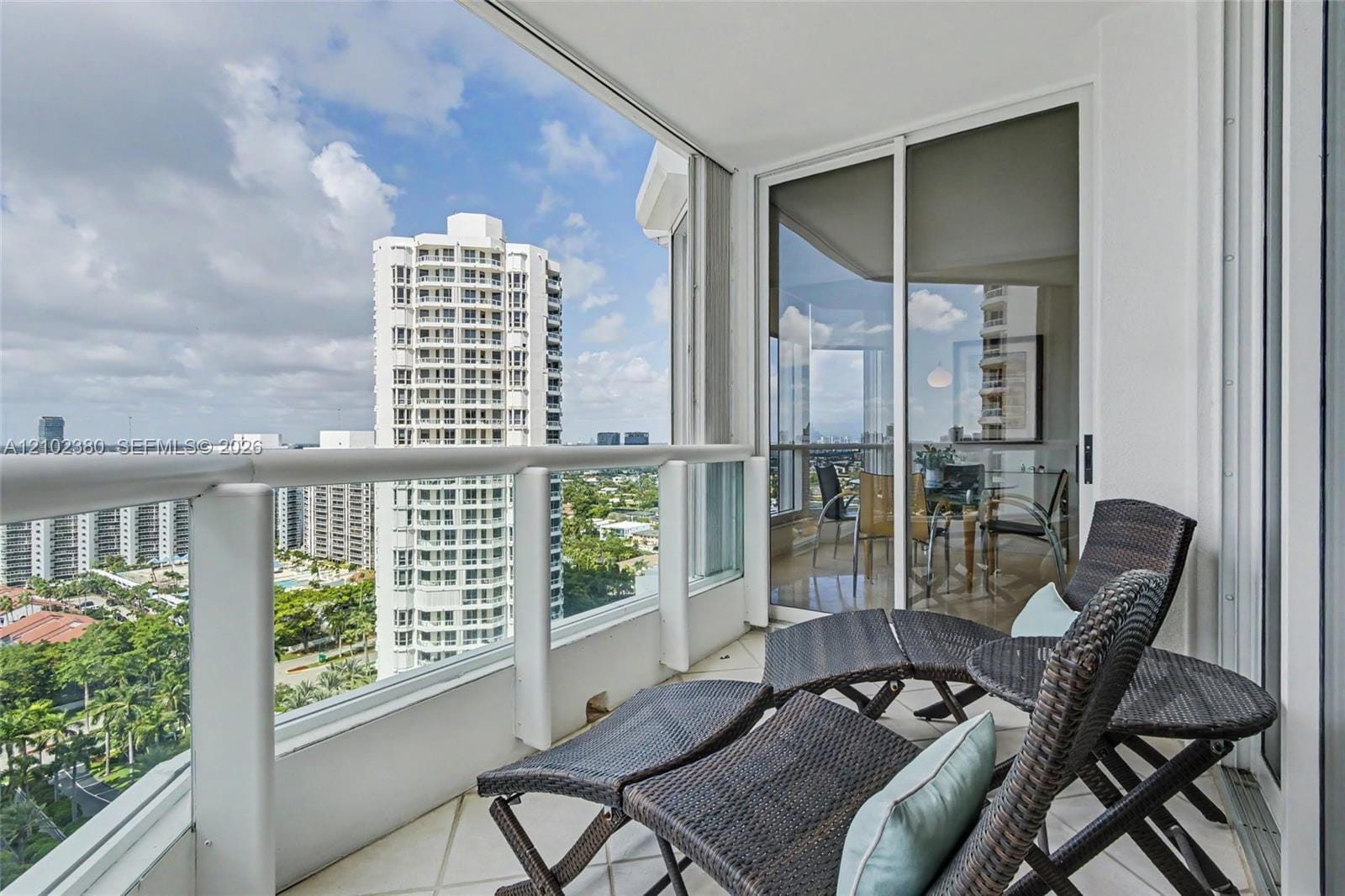 21150 NE 38th Avenue 2202, Aventura, FL 33180 photo 2