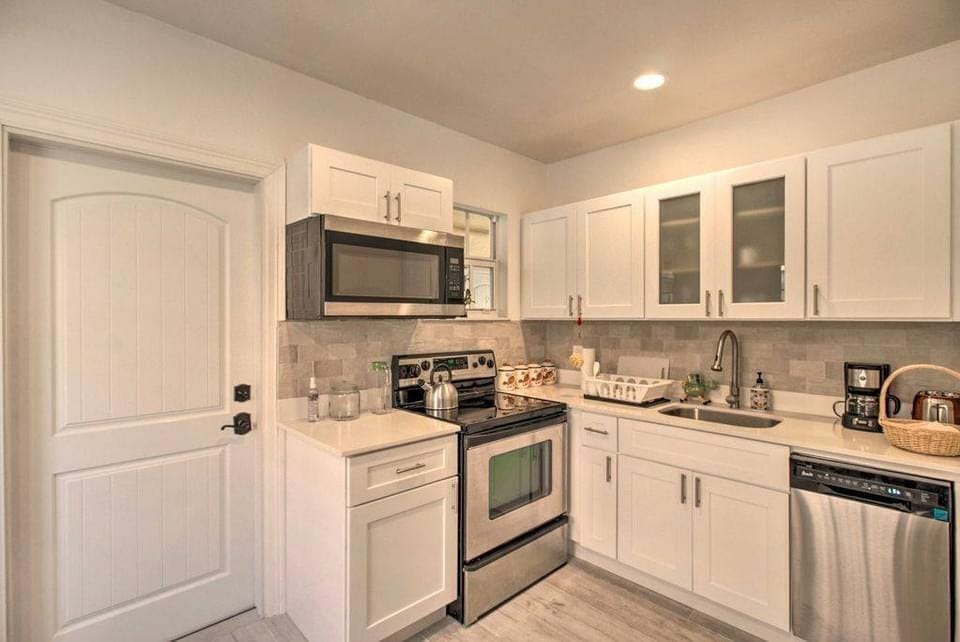 407 S LAKESIDE Drive E — photo 4