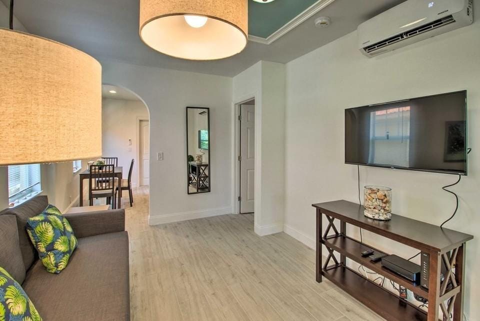 407 S LAKESIDE Drive E — photo 6