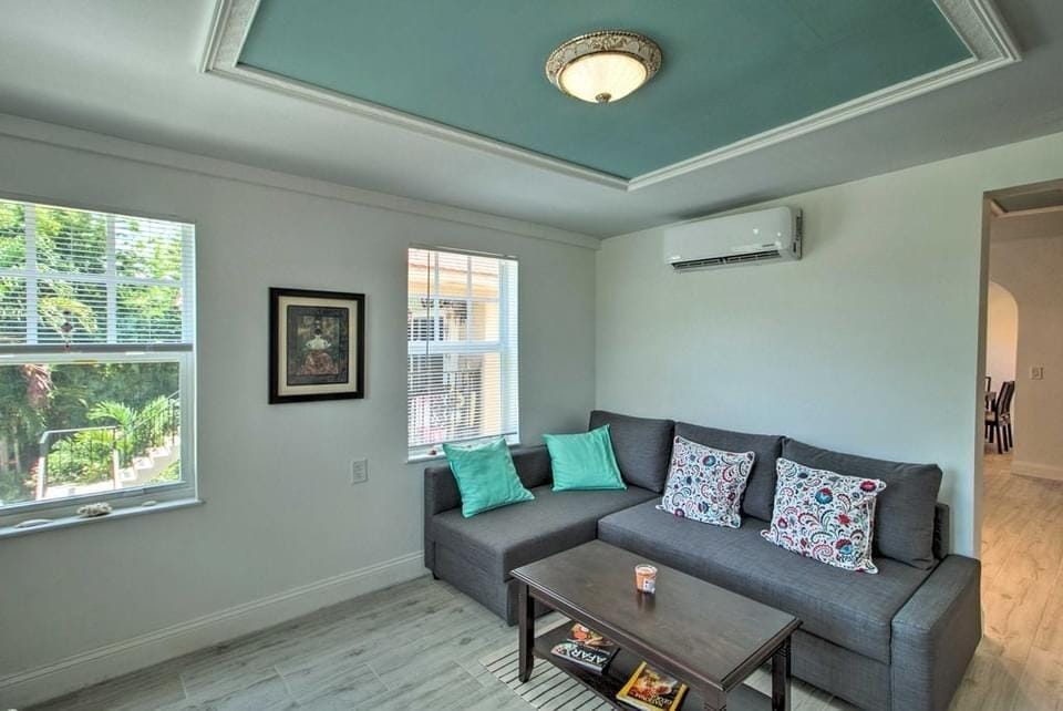 407 S LAKESIDE Drive E — photo 8