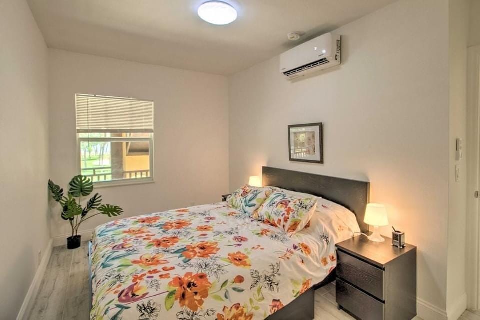 407 S LAKESIDE Drive E — photo 9